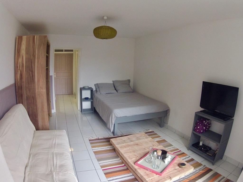 Appartement A deux pas de L'ocean à Saint-Gilles Les Bains Extérieur photo
